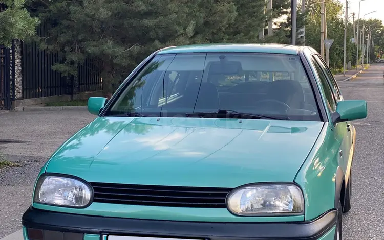 Volkswagen Golf 1995 годаүшін1 800 000 тг. в Талдыкорган