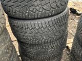Резина 295.40.21 шипованная за 280 000 тг. в Алматы