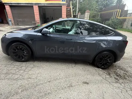 Tesla Model Y 2022 года за 16 000 000 тг. в Алматы – фото 2