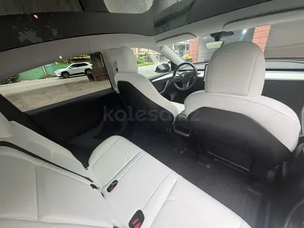 Tesla Model Y 2022 года за 16 000 000 тг. в Алматы – фото 5