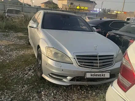 Mercedes-Benz S 350 2010 года за 8 900 000 тг. в Шымкент – фото 2