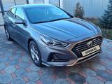 Hyundai Sonata 2018 года за 9 000 000 тг. в Талдыкорган – фото 2