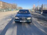 Mercedes-Benz E 220 1994 года за 1 600 000 тг. в Кызылорда – фото 2