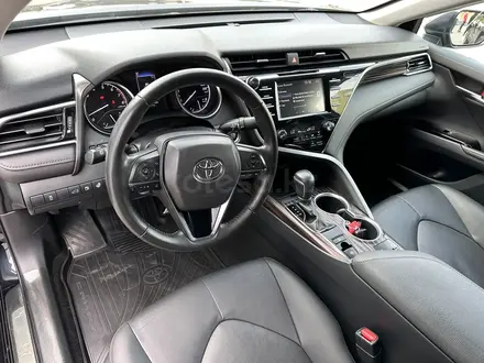 Toyota Camry Prestige 2018 года за 11 990 000 тг. в Алматы – фото 19