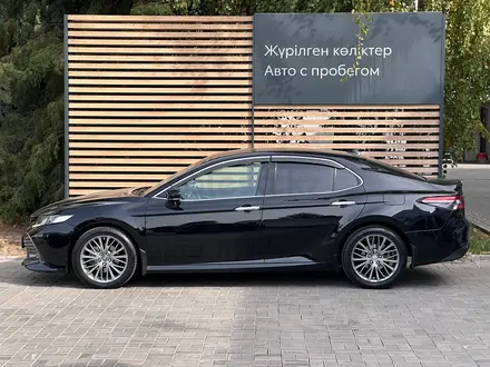 Toyota Camry Prestige 2018 года за 11 990 000 тг. в Алматы – фото 2