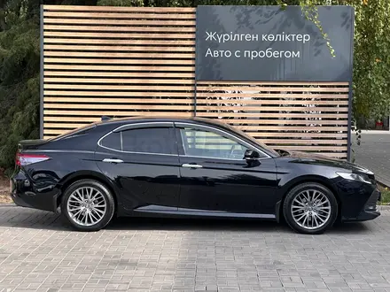 Toyota Camry Prestige 2018 года за 11 990 000 тг. в Алматы – фото 7