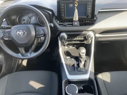 Toyota RAV4 2019 года за 12 500 000 тг. в Алматы – фото 22