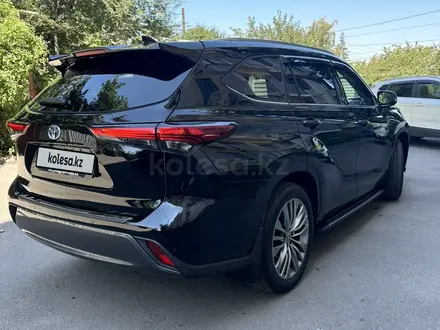 Toyota Highlander 2021 года за 24 500 000 тг. в Алматы – фото 4