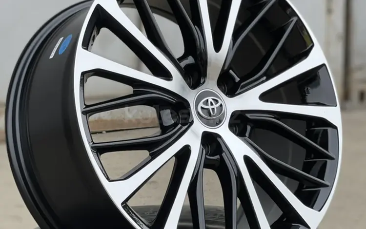 R18. TOYOTA CAMRY 70. за 250 000 тг. в Алматы