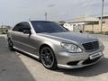 Mercedes-Benz S 320 2001 годаfor5 000 000 тг. в Актау – фото 21