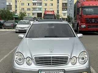 Mercedes-Benz E 320