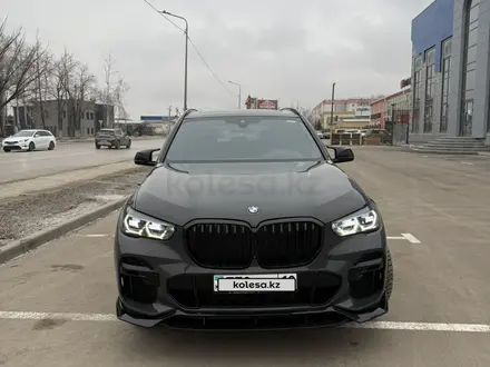 BMW X5 2021 года за 38 700 000 тг. в Костанай – фото 3