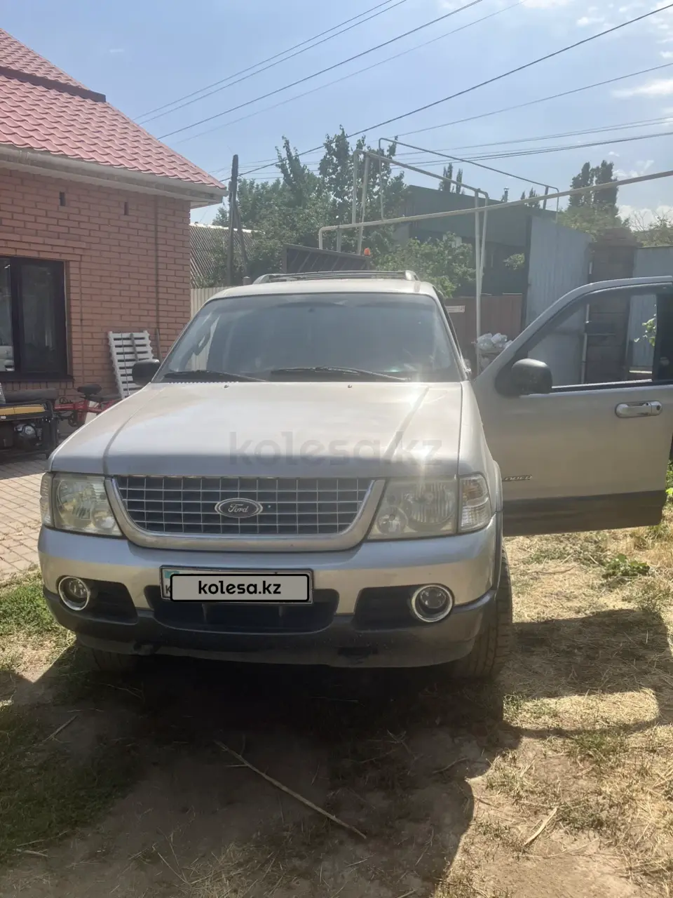 Ford Explorer, 2004