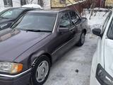 Mercedes-Benz C 180 1995 года за 750 000 тг. в Костанай – фото 3