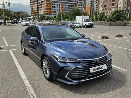 Toyota Avalon 2022 года за 29 999 999 тг. в Алматы – фото 10