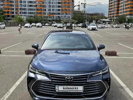 Toyota Avalon 2022 года за 29 999 999 тг. в Алматы – фото 16