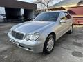 Mercedes-Benz C 270 2001 года за 3 600 000 тг. в Тараз – фото 2