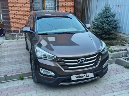 Hyundai Santa Fe 2014 года за 9 300 000 тг. в Алматы