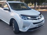 Toyota RAV4 2015 года за 9 300 000 тг. в Уральск