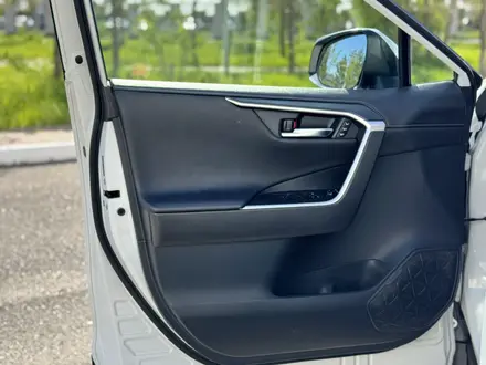 Toyota RAV4 2020 года за 16 000 000 тг. в Астана – фото 11