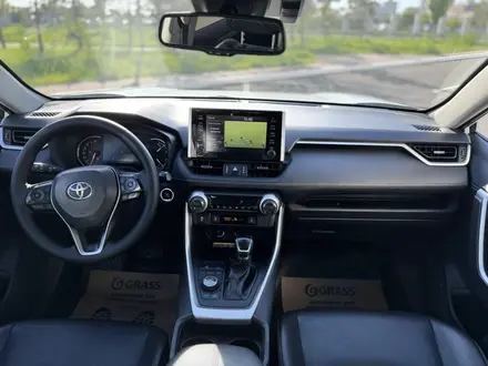 Toyota RAV4 2020 года за 16 000 000 тг. в Астана – фото 18