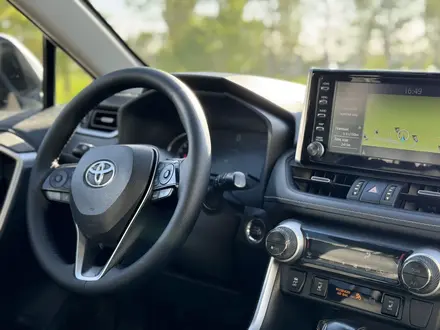 Toyota RAV4 2020 года за 16 000 000 тг. в Астана – фото 20