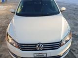 Volkswagen Passat 2013 года за 5 000 000 тг. в Актобе – фото 2