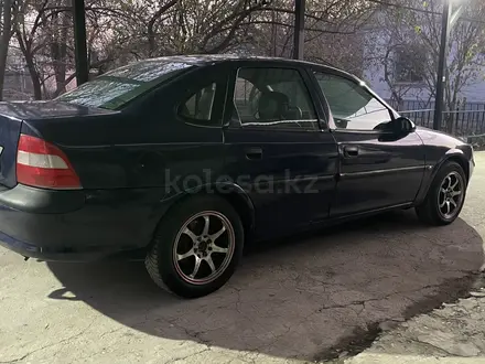 Opel Vectra 1997 года за 1 000 000 тг. в Шымкент – фото 3