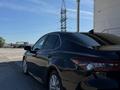 Toyota Camry 2018 года за 12 000 000 тг. в Караганда – фото 2