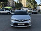 Toyota Camry 2017 года за 13 000 000 тг. в Шымкент – фото 3