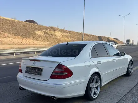 Mercedes-Benz E 320 2003 года за 5 500 000 тг. в Шымкент – фото 9