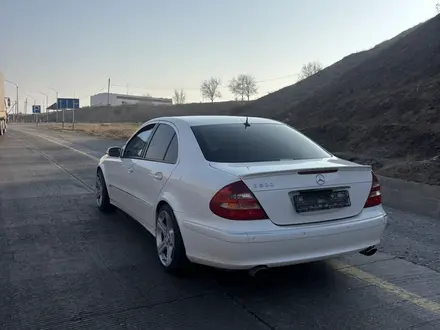 Mercedes-Benz E 320 2003 года за 5 500 000 тг. в Шымкент – фото 10