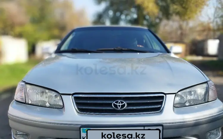 Toyota Camry 2001 годаүшін3 500 000 тг. в Алматы