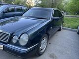 Mercedes-Benz E 200 1995 годаүшін1 750 000 тг. в Усть-Каменогорск – фото 3
