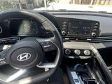 Hyundai Elantra 2024 годаfor8 450 000 тг. в Алматы