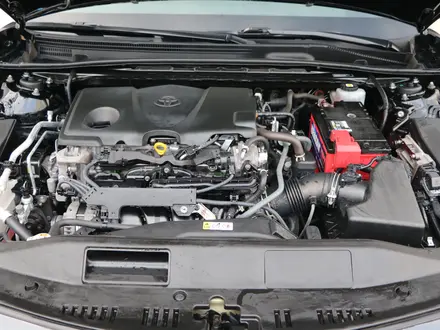 Toyota Camry 2021 года за 15 550 000 тг. в Астана – фото 17
