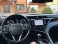 Toyota Camry 2019 годаfor13 200 000 тг. в Актобе – фото 10