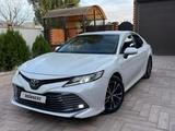 Toyota Camry 2019 годаfor13 200 000 тг. в Актобе – фото 2