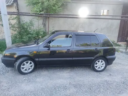 Volkswagen Golf 1995 года за 1 600 000 тг. в Шымкент