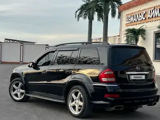 Mercedes-Benz GL 500