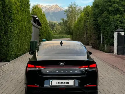 Hyundai Elantra 2021 года за 7 500 000 тг. в Алматы – фото 3