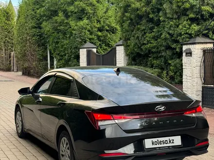 Hyundai Elantra 2021 года за 7 500 000 тг. в Алматы – фото 4