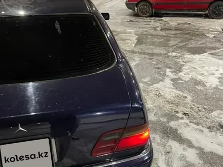 Mercedes-Benz E 280 1998 года за 2 600 000 тг. в Астана – фото 5