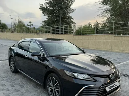 Toyota Camry 2023 года за 15 150 000 тг. в Алматы – фото 5