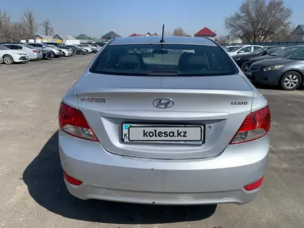 Hyundai Accent 2013 года за 2 832 200 тг. в Алматы – фото 2