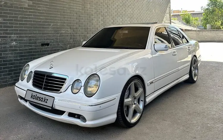 Mercedes-Benz E 55 AMG 2000 годаүшін8 750 000 тг. в Актау