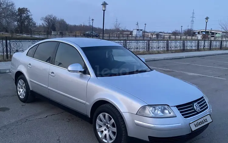 Volkswagen Passat 2004 годаfor2 700 000 тг. в Тараз