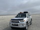 Toyota 4Runner 2011 годаүшін14 000 000 тг. в Жанаозен – фото 2