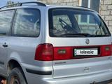 Volkswagen Sharan 2001 года за 1 700 000 тг. в Актобе