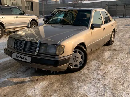 Mercedes-Benz E 220 1992 года за 1 200 000 тг. в Алматы – фото 5